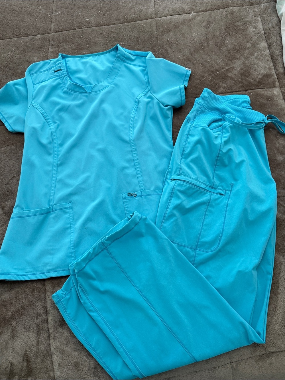 Cherokee Intuniv Bright Turquoise Medical Scrub Top & Pants Set-medium